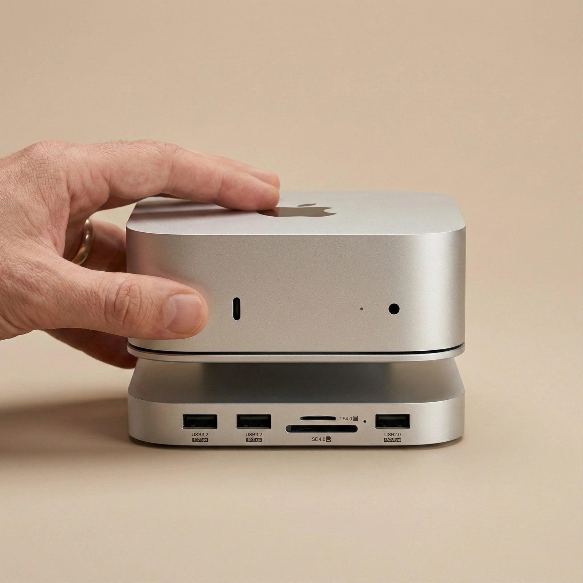 Dock/Hub USB-C A.Shield pentru Mac Mini M4/M4 Pro – aluminiu, slot SSD NVMe până la 8TB, HDMI 4K, USB 10Gbps, SD/TF