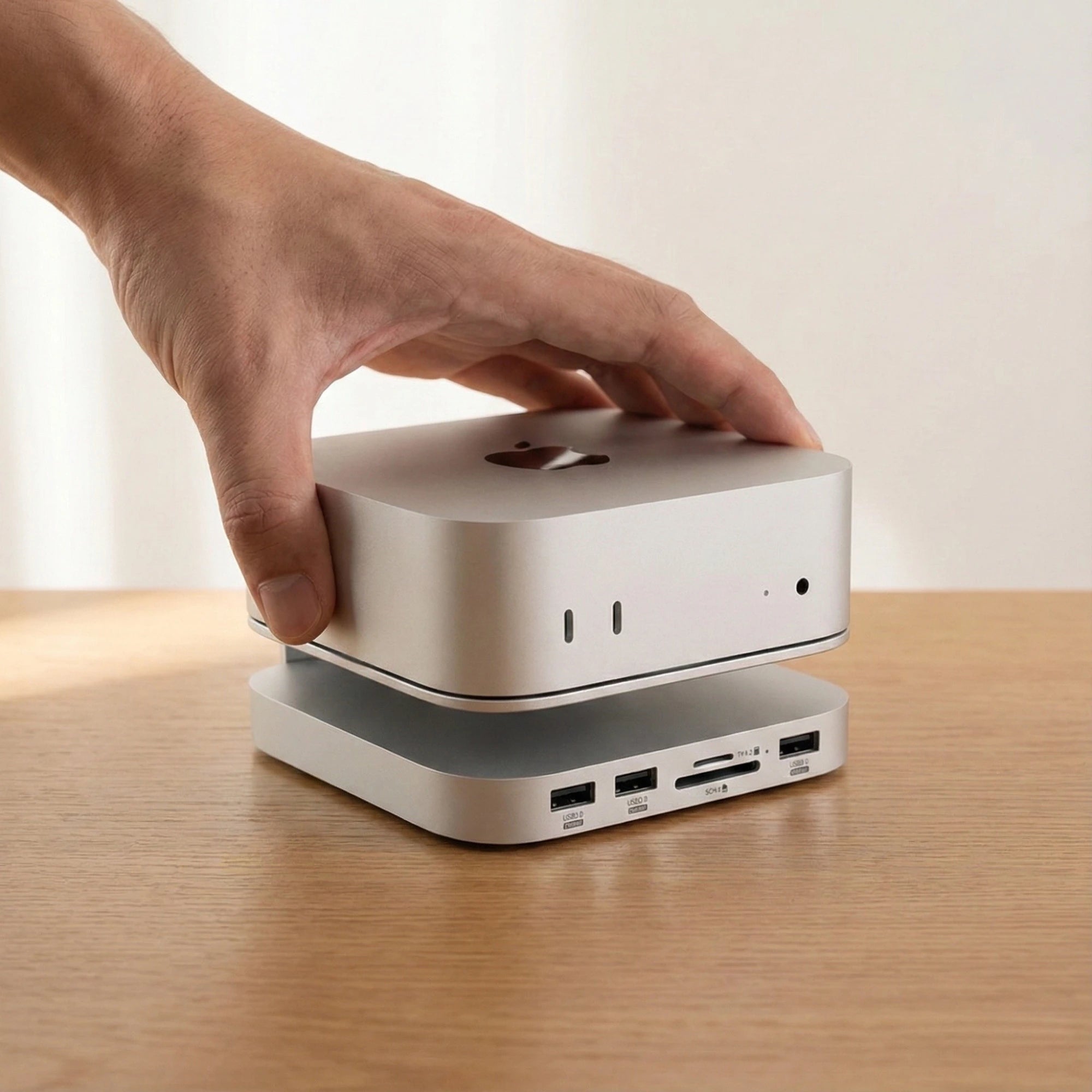 Dock/Hub USB-C A.Shield pentru Mac Mini M4/M4 Pro – aluminiu, slot SSD NVMe până la 8TB, HDMI 4K, USB 10Gbps, SD/TF